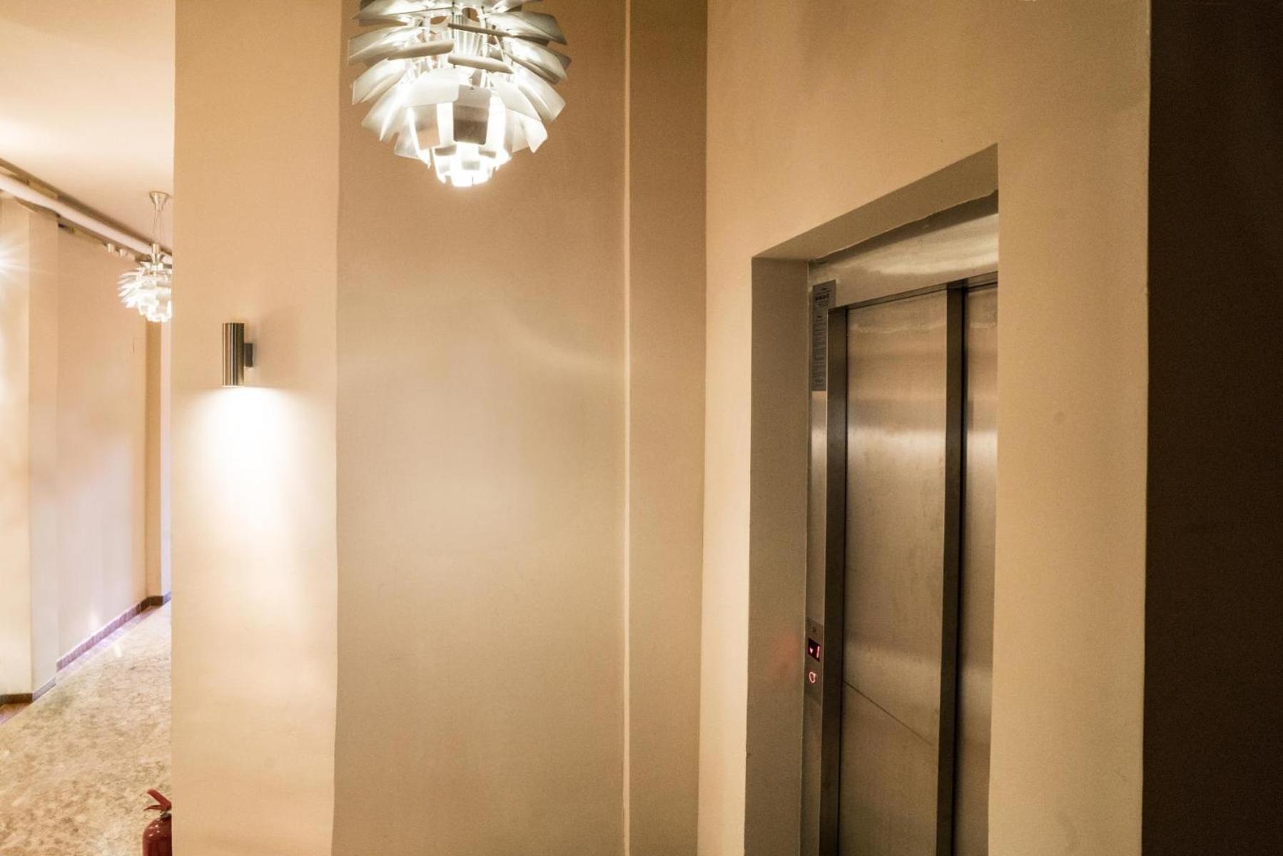 Athenaeum Spacious& Cozy 1Br Prime Location W Balcony Bucureşti Exterior foto